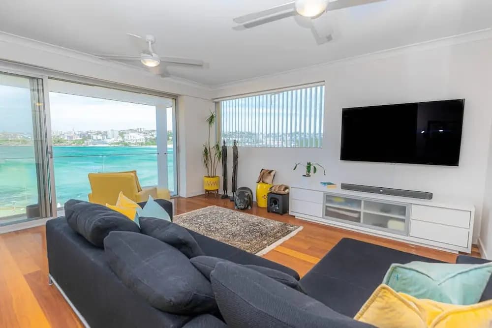 Ocean View Luxury 3 Bedroom Home With Balcony - photo 17