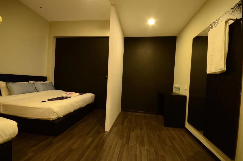 Golden Roof Hotel Kuala Kangsar - photo 4