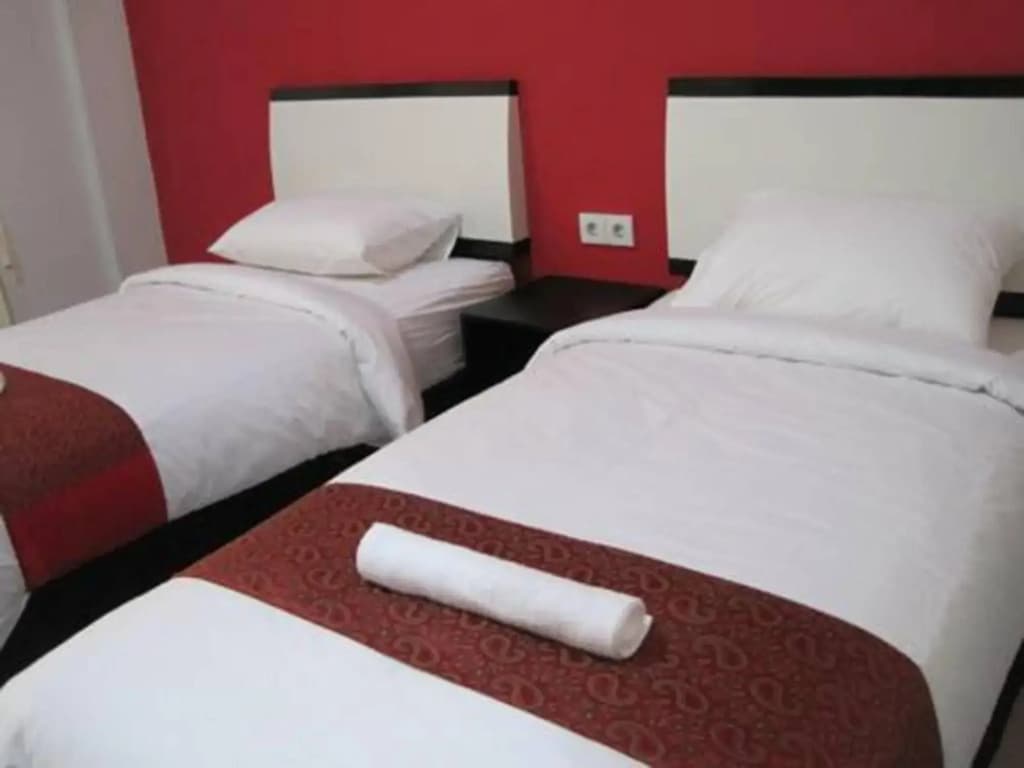 Budhi Hotel - photo 2