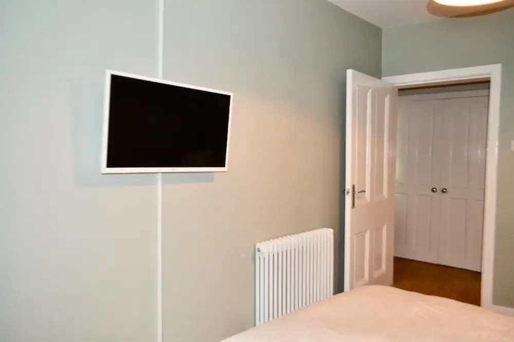 Edinburgh Modern and Central Flat - photo 3