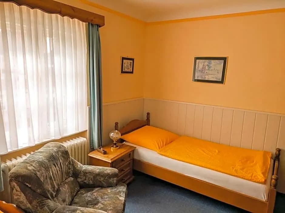 Landhotel Waldschänke - photo 2