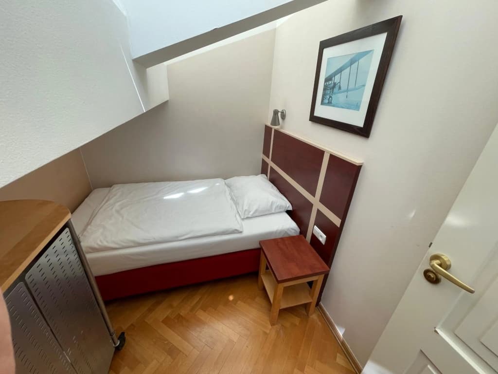 EA Hotel Juliš - photo 3
