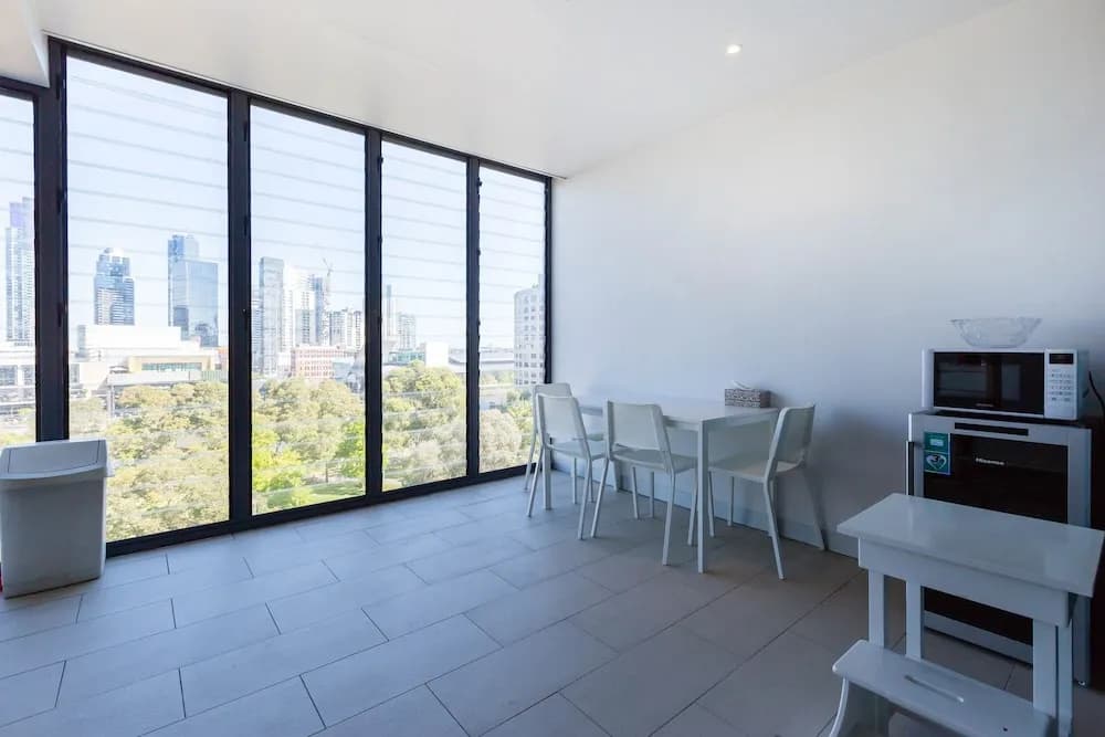 Leila, 1BDR Melbourne Apartment - photo 6