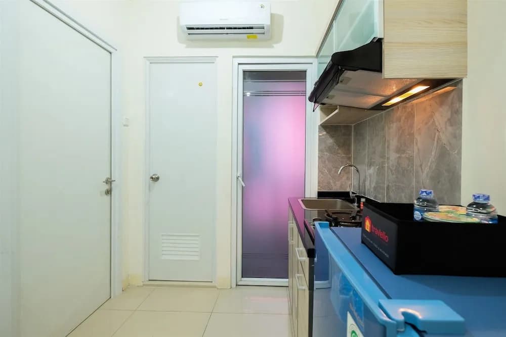 Comfortable 2BR Green Pramuka Apartment - photo 14