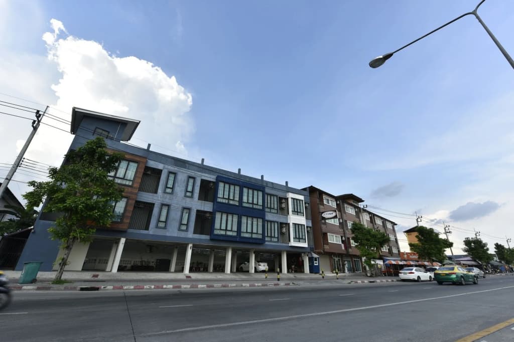 A.M.Place - main photo