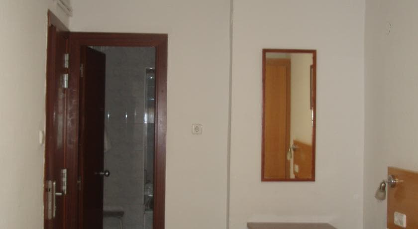 Hostal Ballestero - photo 8
