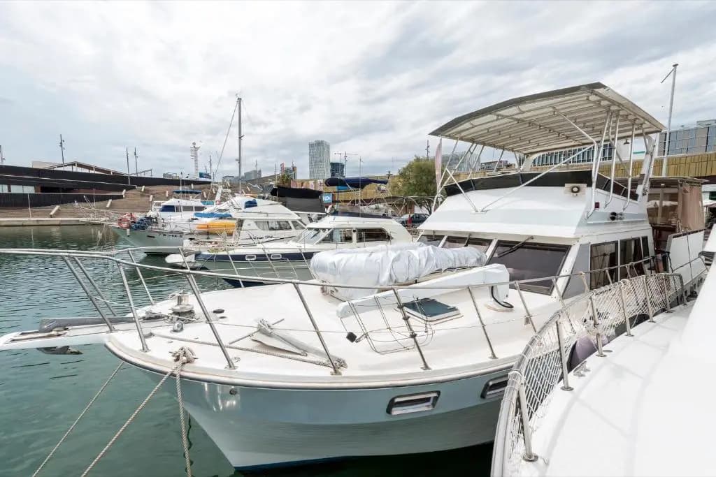 Boat Accommodations Barcelona - photo 5