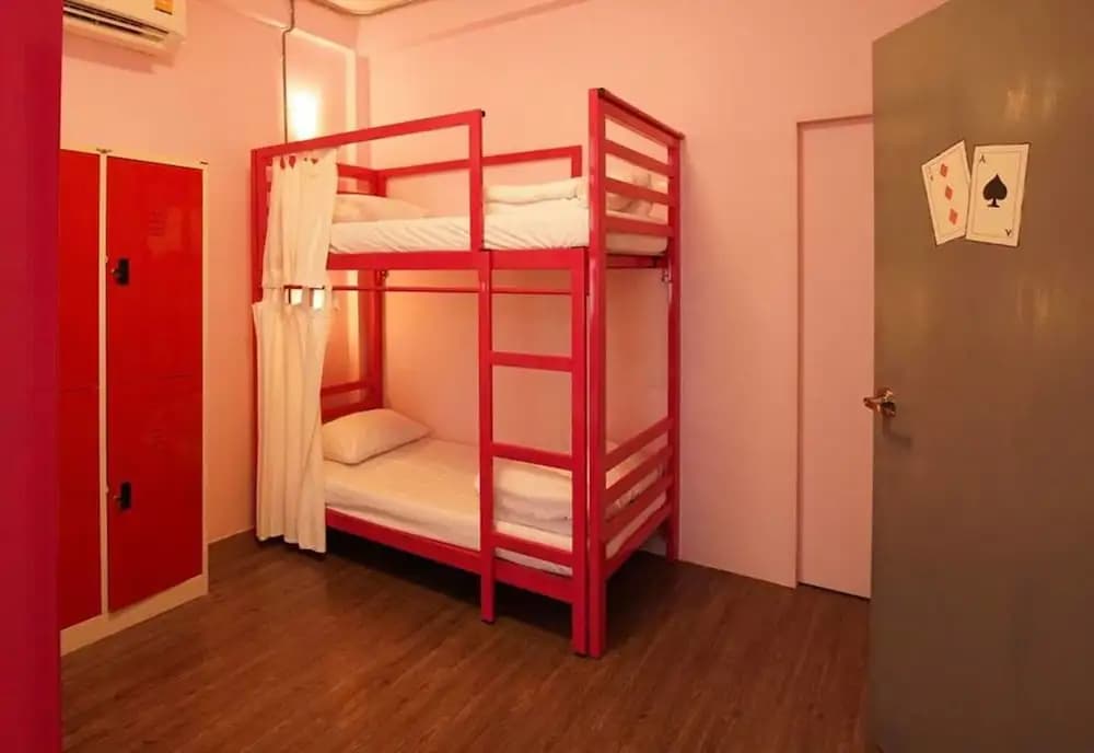 April 24 Home - Hostel - main photo