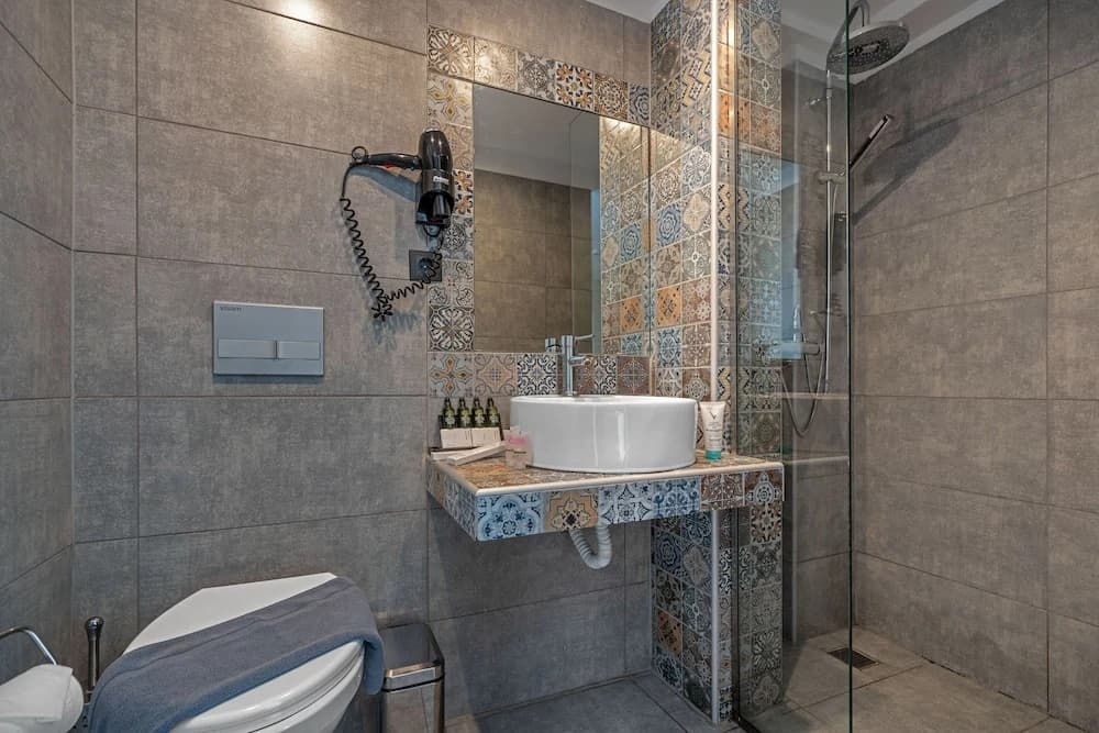Aeolos Luxury Suites - photo 8