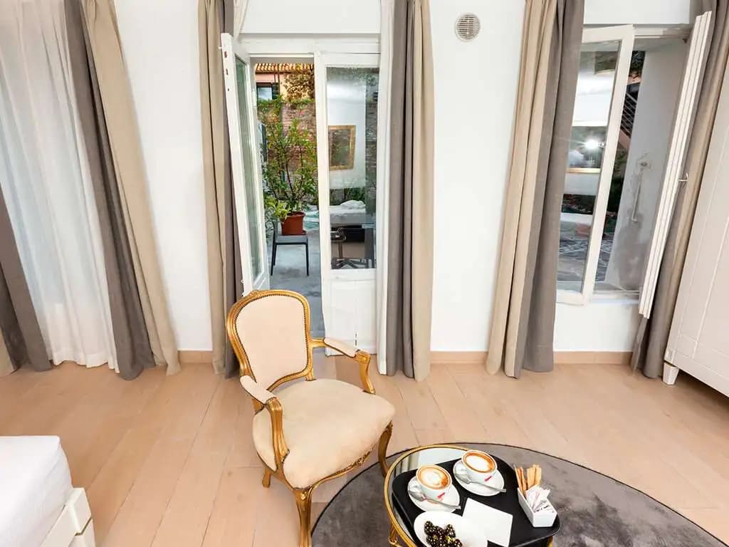 IH Hotels Venezia Salute Palace Hotel - photo 19