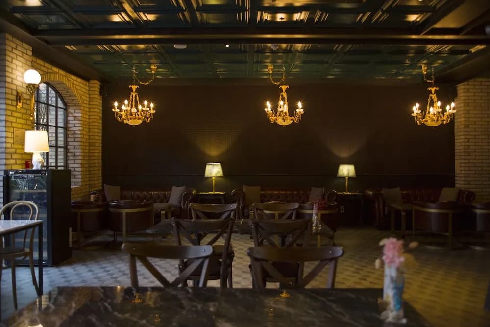 Nine Brick Hotel - photo 21