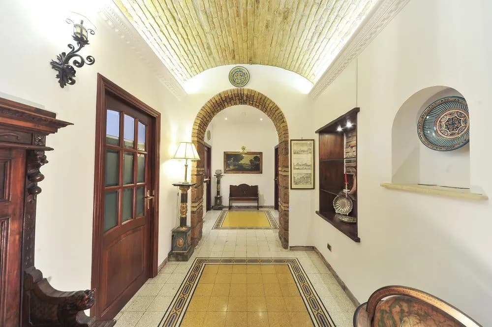 Central Domus Roma - photo 2