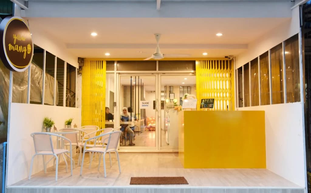 Yellow Mango Hostel - photo 8