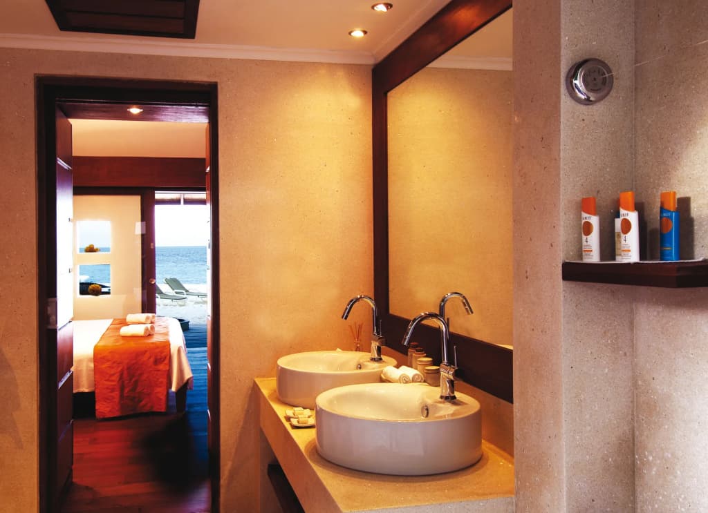Diamonds Athuruga Maldives Resort & Spa - photo 16
