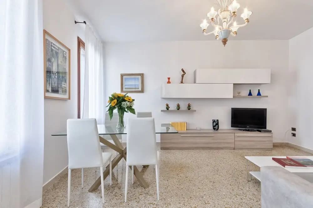 Tolentini Canal View Apartment - photo 11