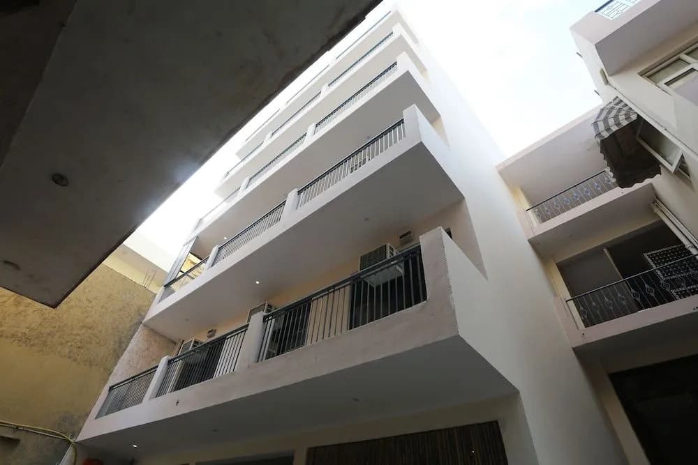 Oyo 28670 Hotel Dev Palace - main photo