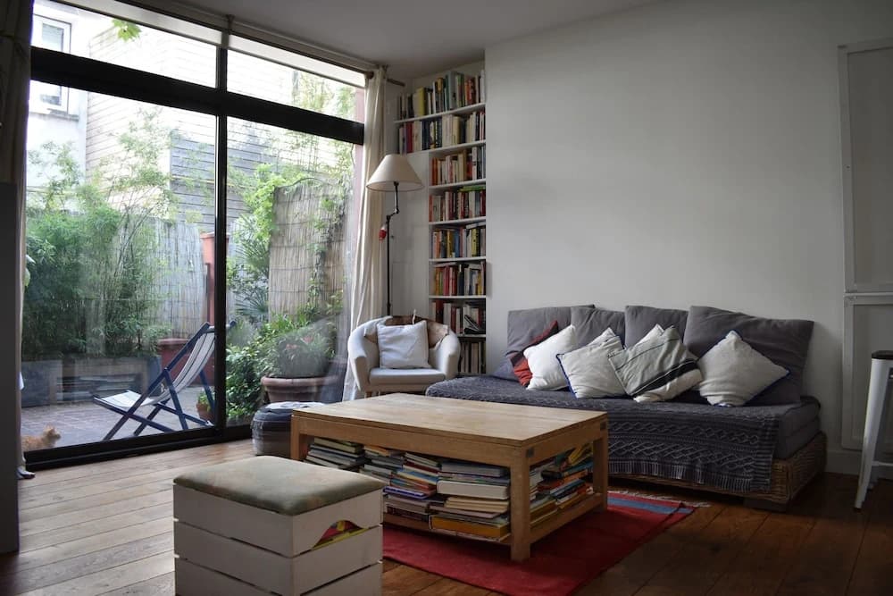 Spacious 2 Bedroom Loft Style Apartment - photo 5