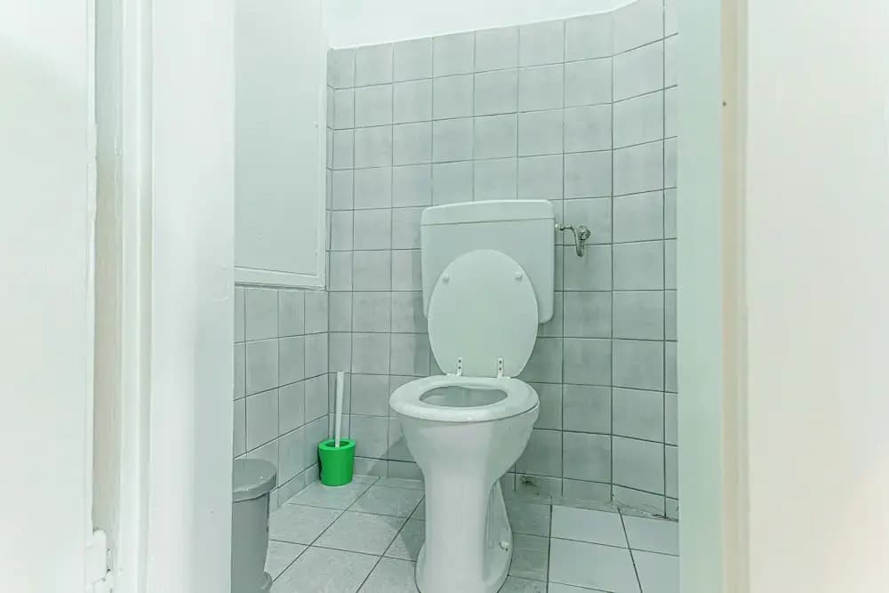 Cozy 2BR Apt Prime Central Spot - photo 7