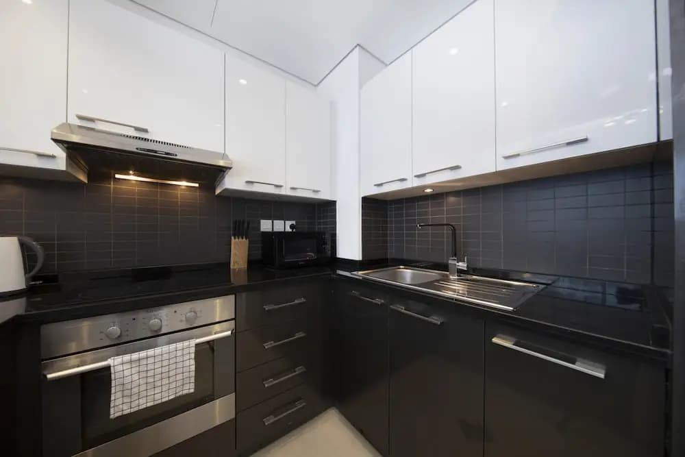 Chic Comfy 1BR in Dubai Marina - photo 10