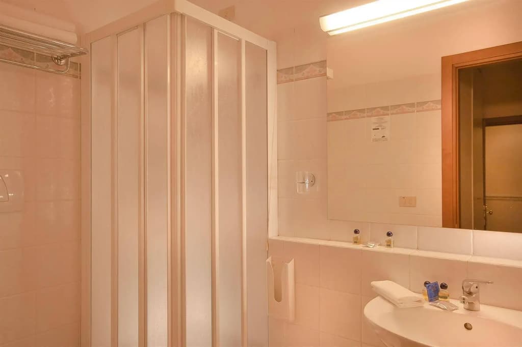 Hotel Silla - photo 8