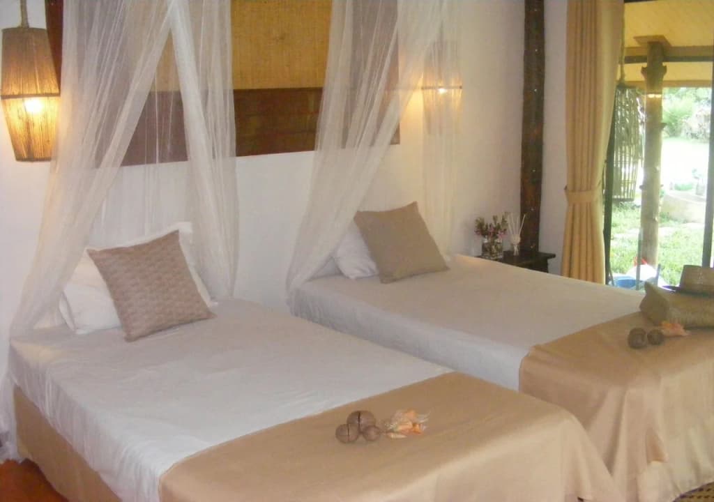 J2B Beach Bungalows - photo 4