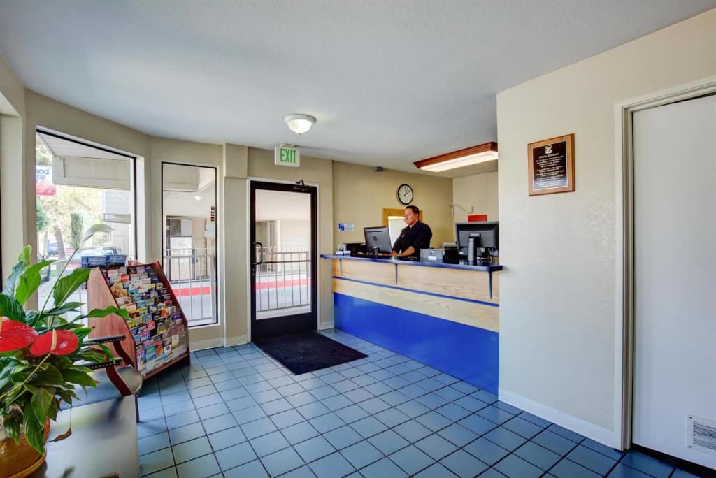 Good Nite Inn Sylmar - photo 6