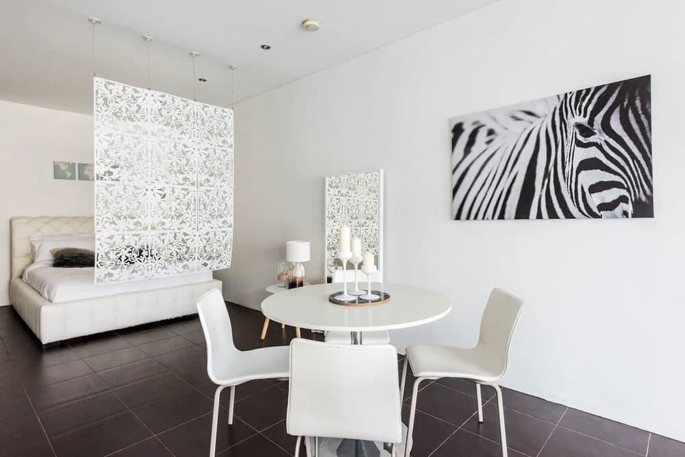 Executive Two Bed Penthouse Studio in the City - photo 3