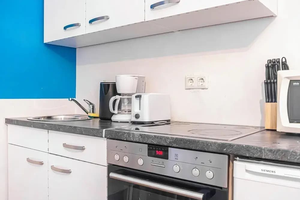 Comfy City Apartment Near AKH Hospital - photo 3