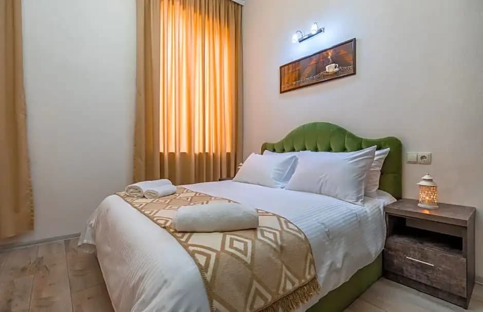 Golden Light Hotel - photo 3