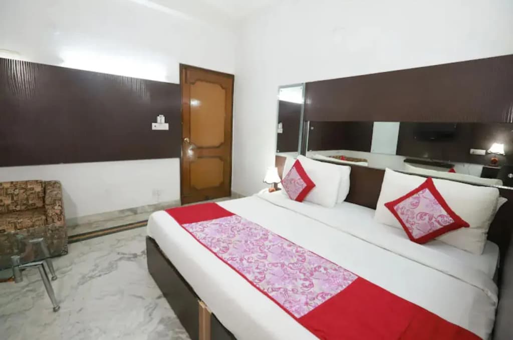 Hotel Shiv Shankara - photo 3