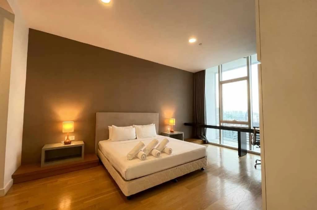 #3 Private Spacious 3Bedroom KLCC Sky Pool!! ^^ - photo 5