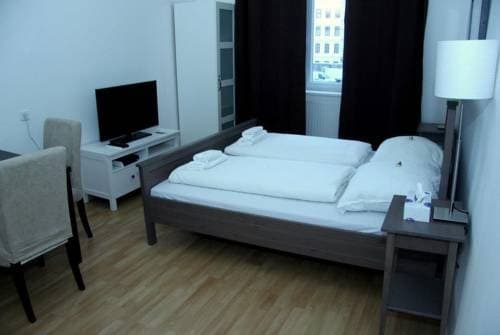 Livingston Apartment Champagne - photo 4