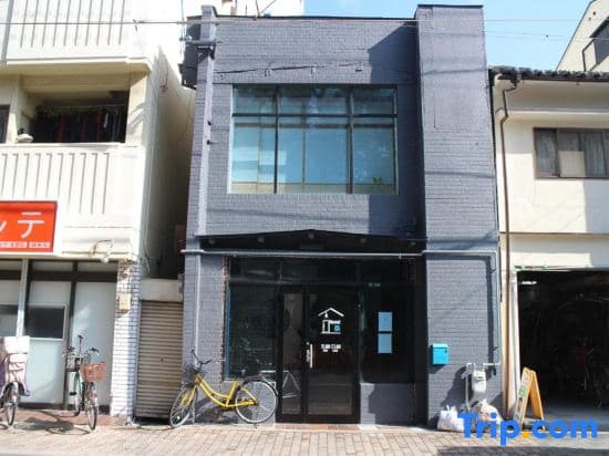 Hostel Caranashi - photo 1