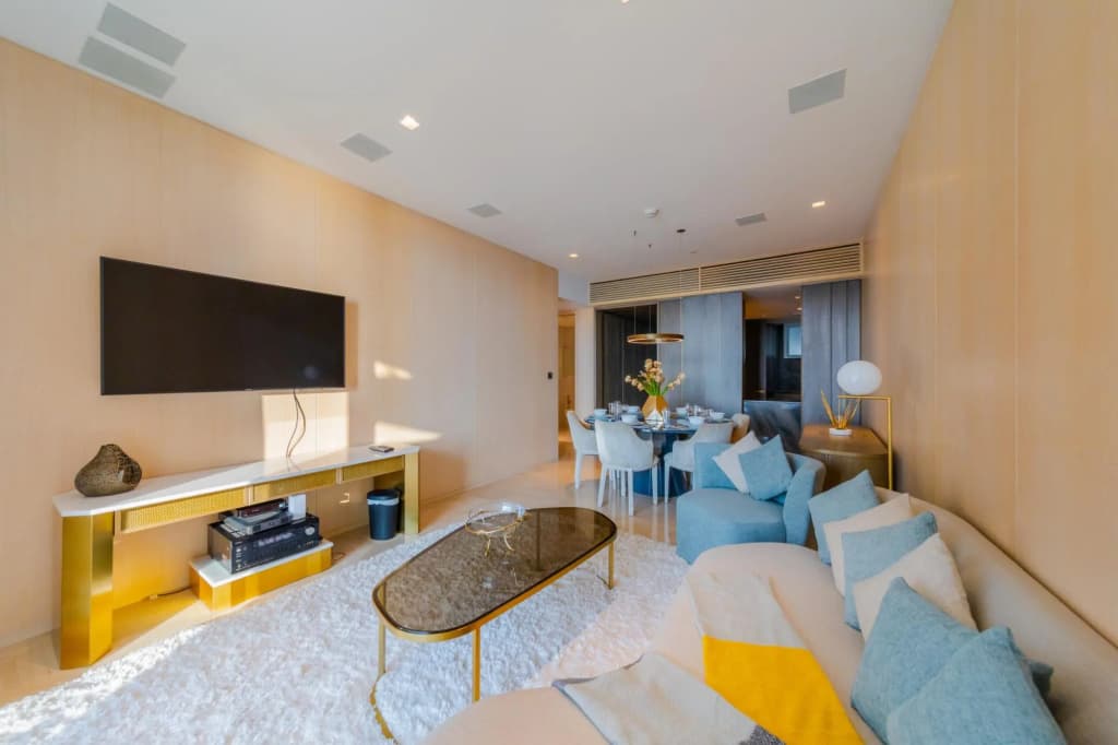 DXB - Five - 40902 - PJ - photo 3