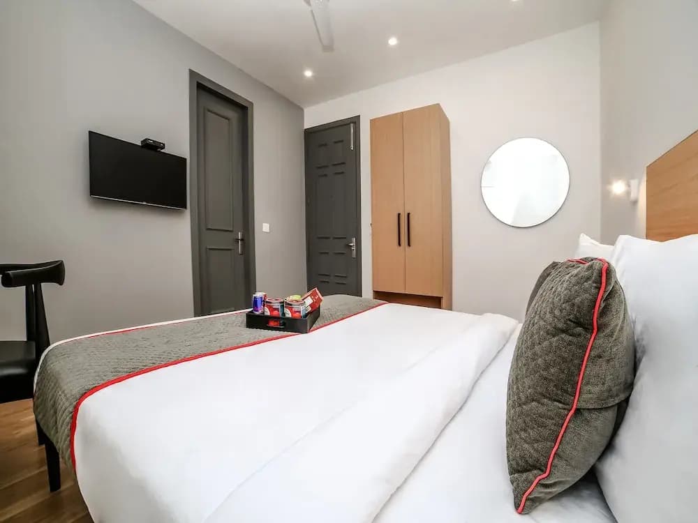 OYO Townhouse 080 Meera Bagh - photo 6