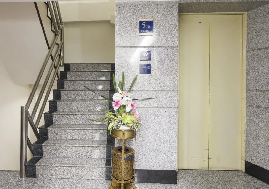 Majestic Suites - photo 11