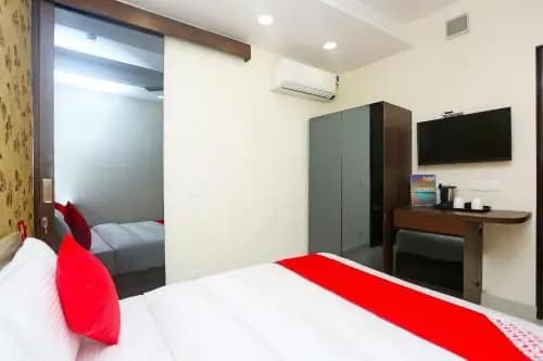 The Garden Side Inn by OYO Rooms - photo 12