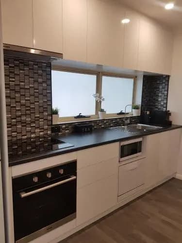 Edwin Place Apartment - photo 8