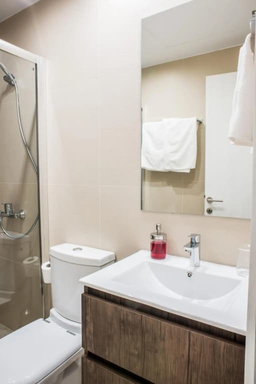 A22 Irresistible modern flat with balcony@centre - photo 8