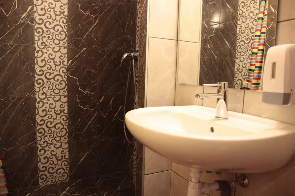 Budapest Centrum Hostel - photo 9
