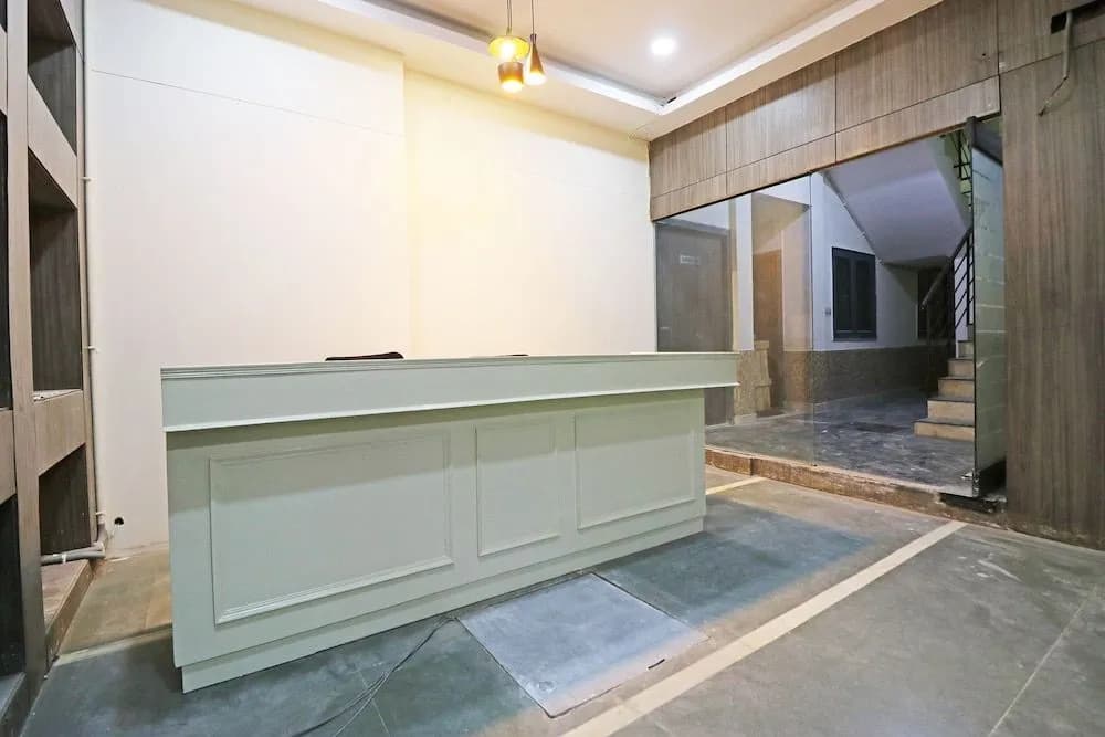 OYO 44229 Diamond Suite - photo 2