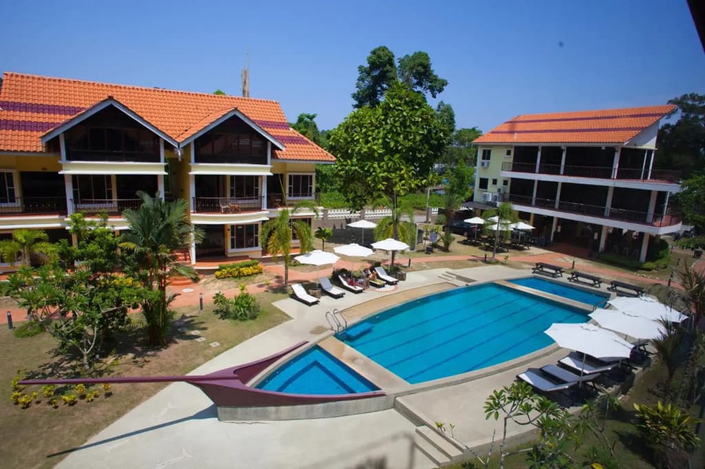 Anjungan Beach Resort - photo 11