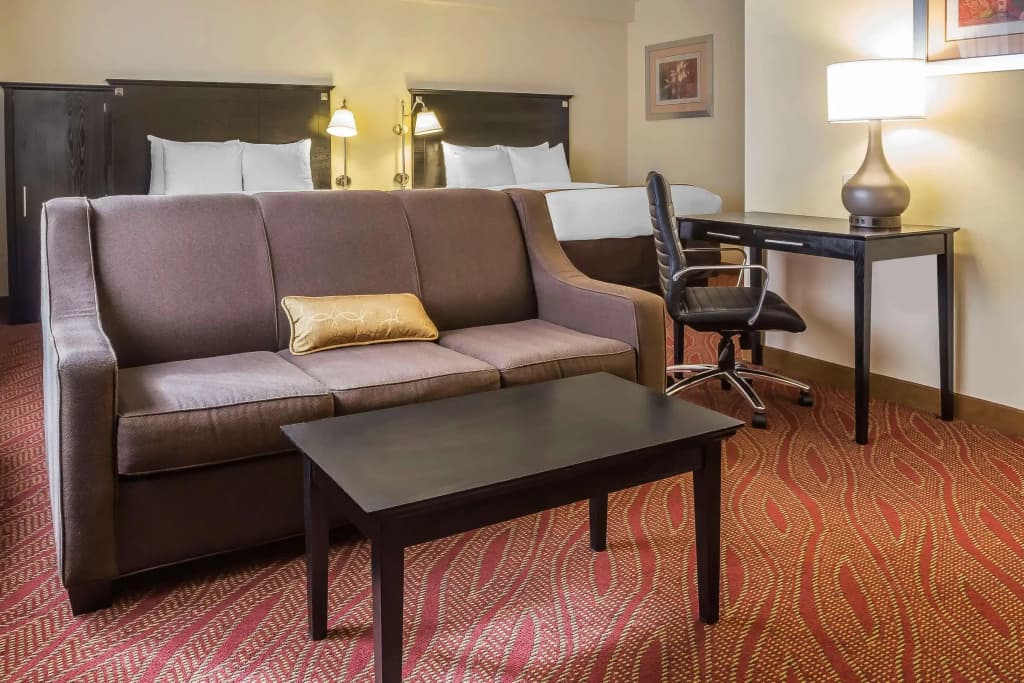 Comfort Inn & Suites LaGuardia Airport - photo 3