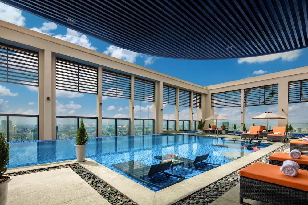 Brand New 2bdr Suite Rooftop Pool - photo 10