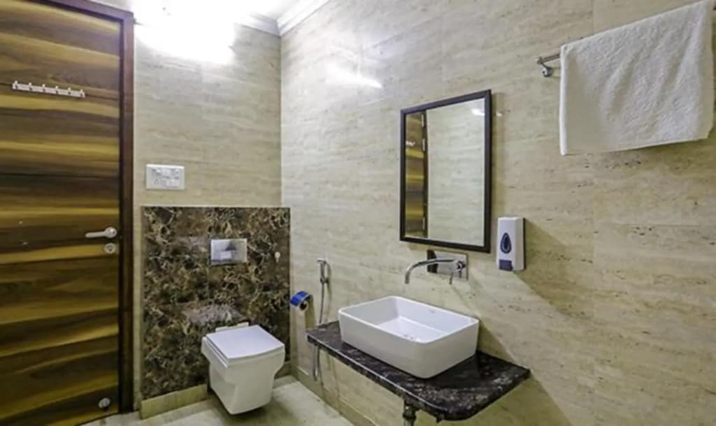 Fabhotel White House Bnb - photo 7