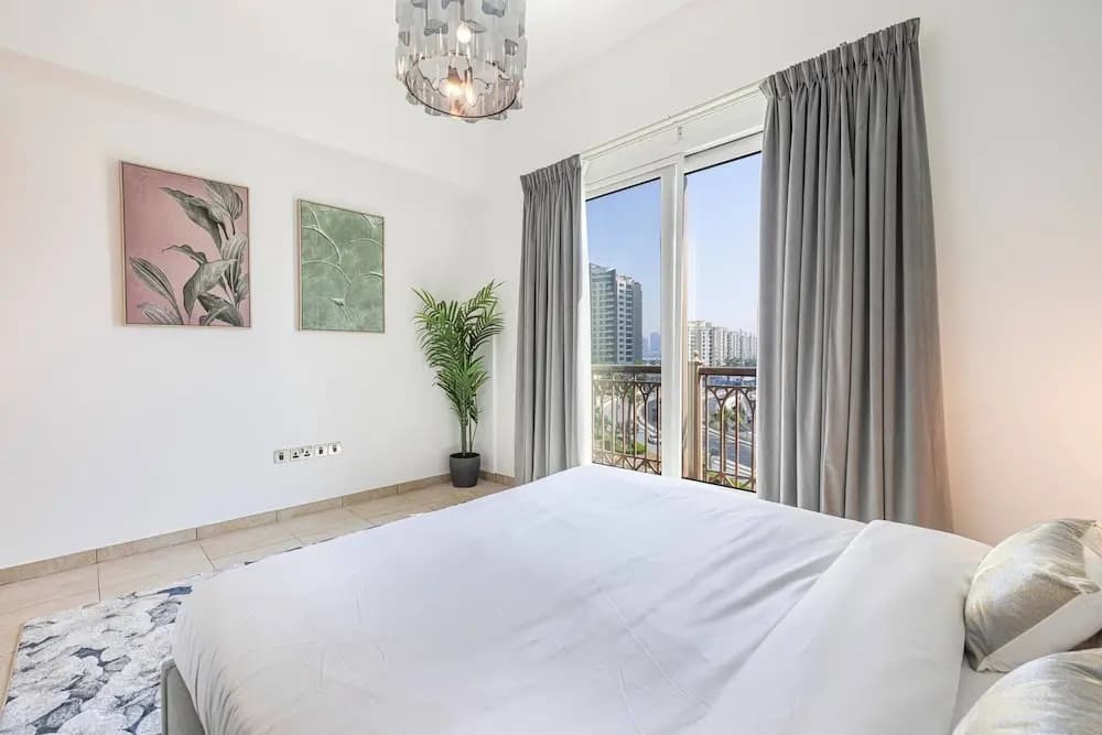 Palm Jumeirah - 2br - New Furnished - Next To Mall - photo 2