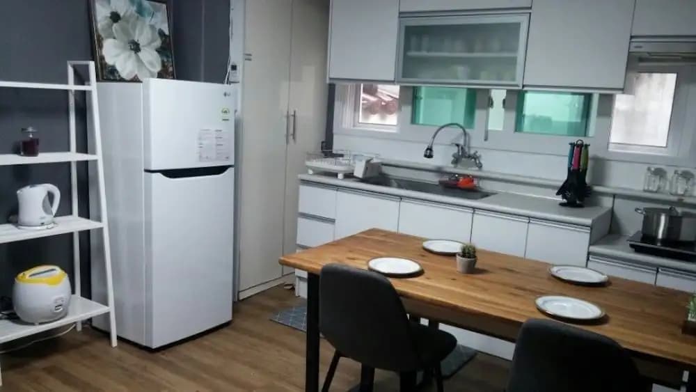 W Guesthouse - photo 7