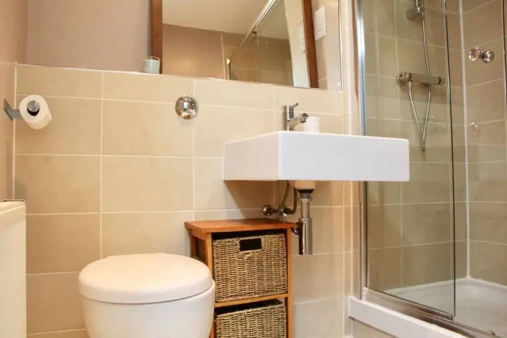 Spacious 2 Bedrooms Apartment in Strada Complex - photo 10