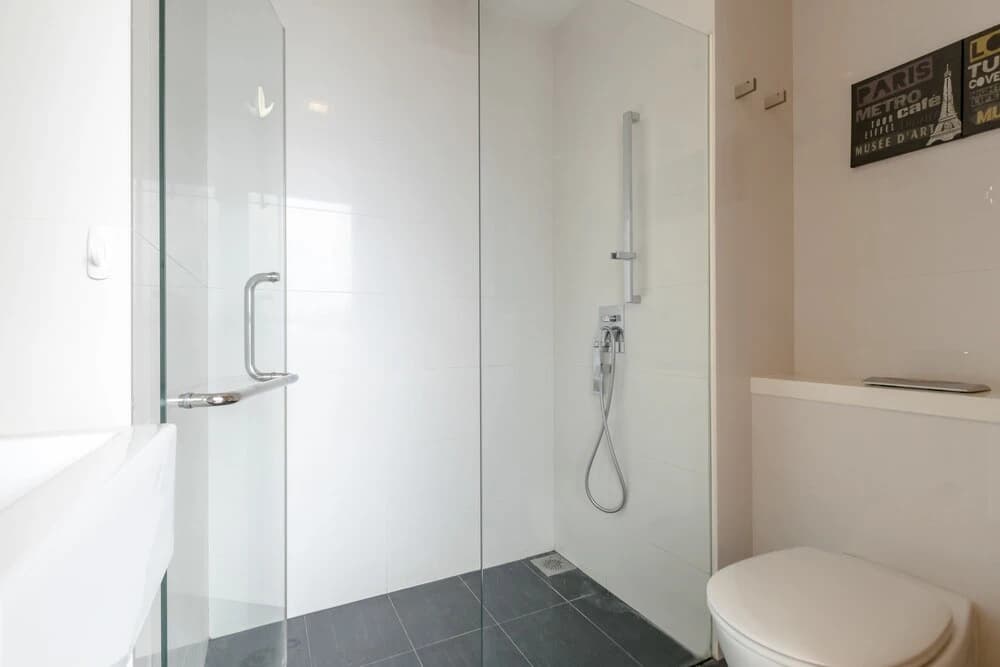 High Level TanjongPagar CBD Apartment - photo 8