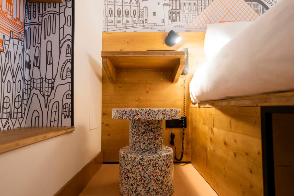 easyHotel Barcelona La Sagrera - photo 10